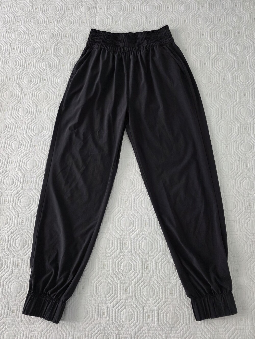 Vuori Villa Lightweight Black Elastic-Waist Jogger Pants Small